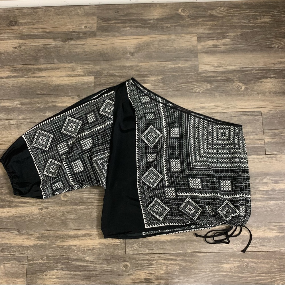 BCBG Women’s Acacia one-shoulder scarf top - Picture 2 of 6